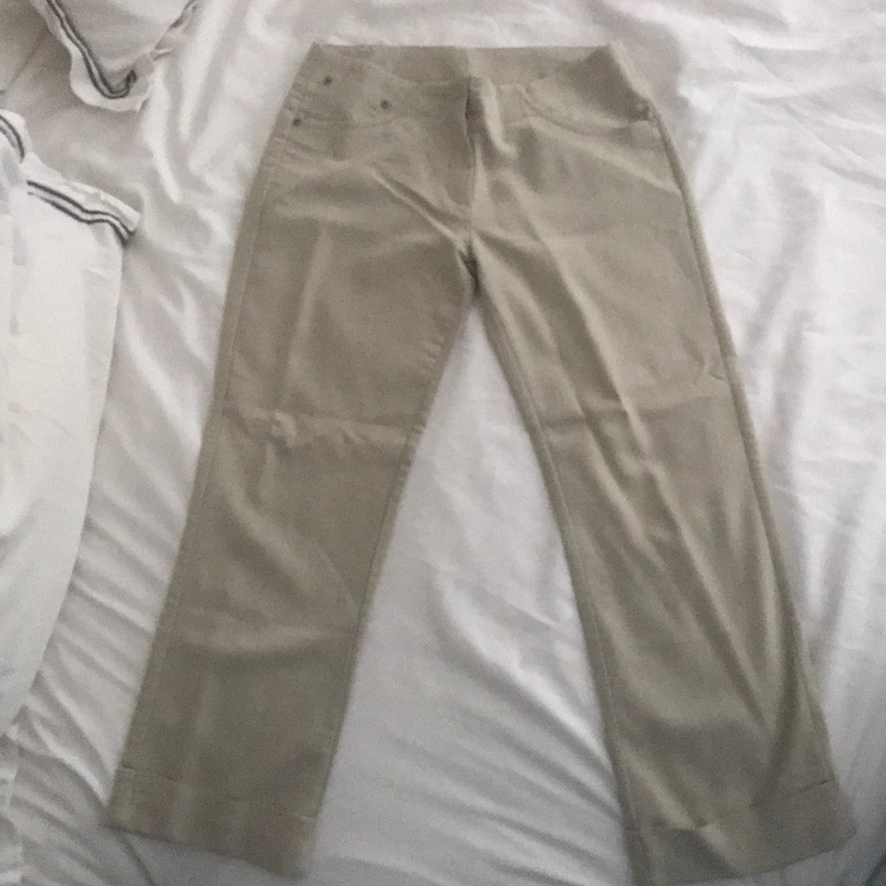 Luly K New York City Beige Capri women’s trousers